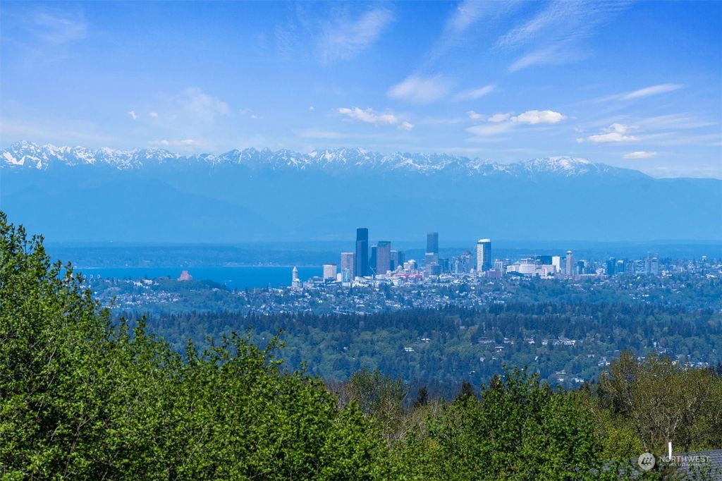 Photo of 7398 169th Place SE, Bellevue, WA 98006 (MLS # 2234740)