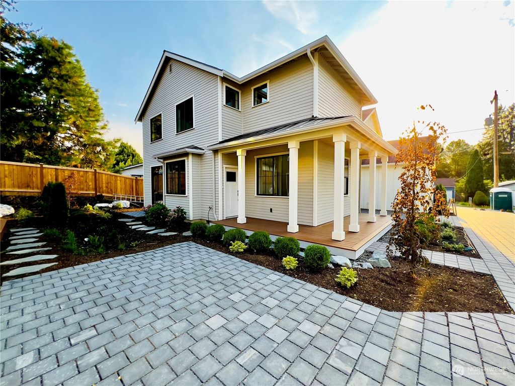 Photo of 5208 18th Avenue SW, Seattle, WA 98106 (MLS # 2284487)