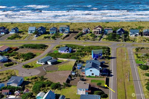 475 Sportsmen Street SW Ocean Shores WA 98569