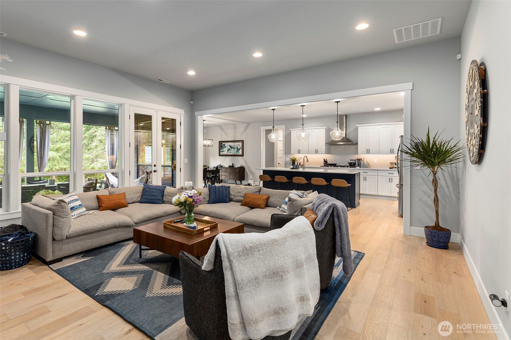 5040 Coppermill Court NE