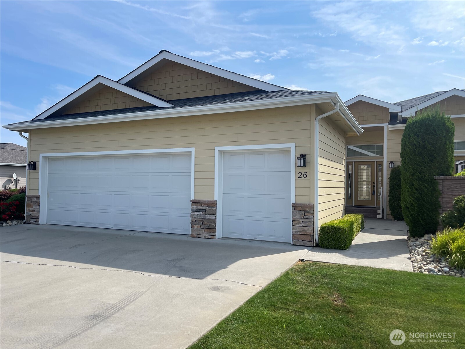 1845 Maple Street 26