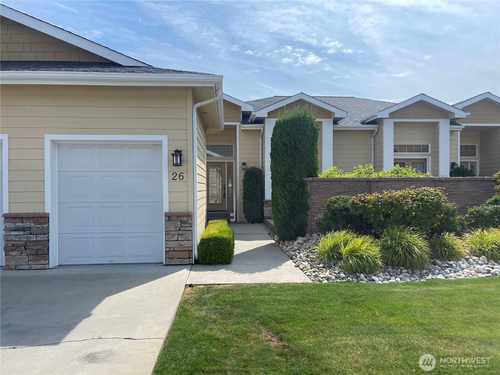 1845 Maple Street 26