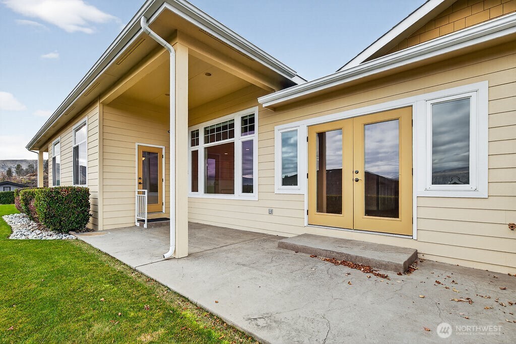 1845 Maple Street 26