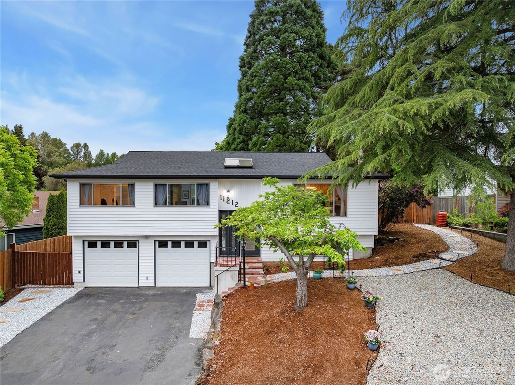 Photo of 11212 NE 145th Street, Kirkland, WA 98034 (MLS # 2526662)