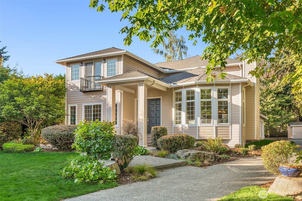 Photo of 8626 NE 121st Place, Kirkland, WA 98034 (MLS # 2439137)