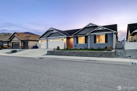 Photo of 479 Sunny Brooke Lane, Chelan, WA 98816 (MLS # 2500456)