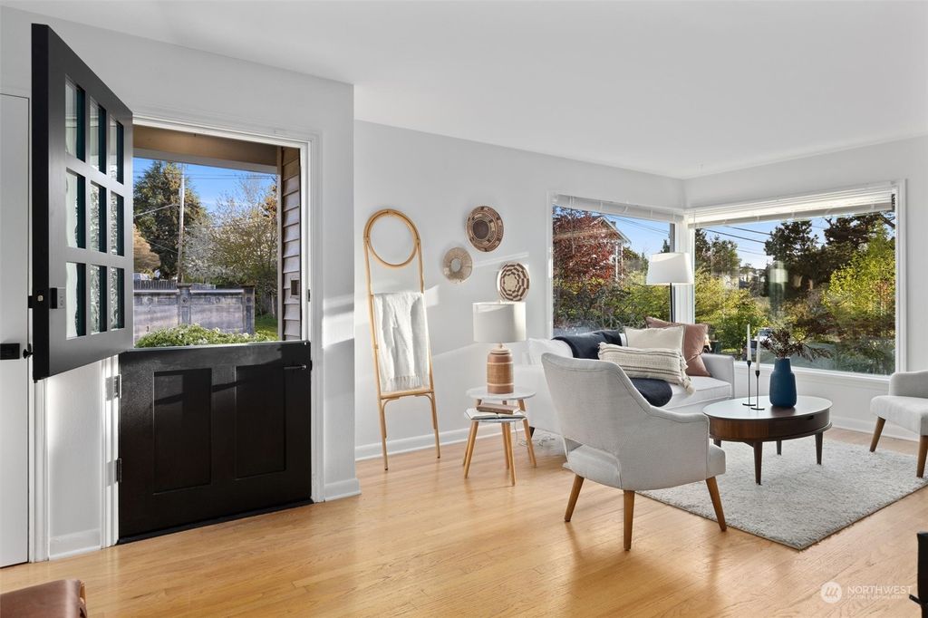 Photo of 4510 SW Walker Street, Seattle, WA 98116 (MLS # 2228169)