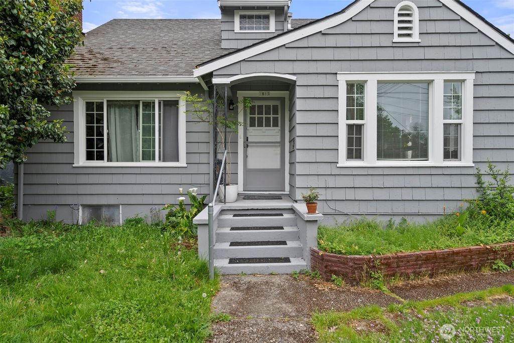 Photo of 1813 Franklin Street SE, Olympia, WA 98501 (MLS # 2519345)