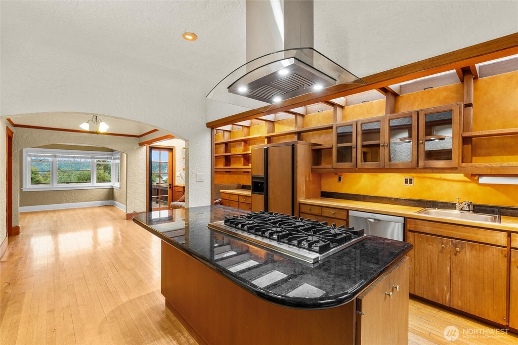 Photo of 6705 56th Avenue S, Seattle, WA 98118 (MLS # 2587411)