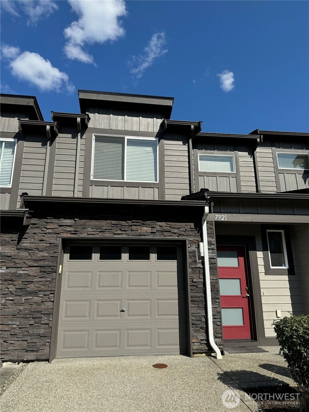 Photo of 7921 20th Avenue SE, Everett, WA 98203 (MLS # 2437379)