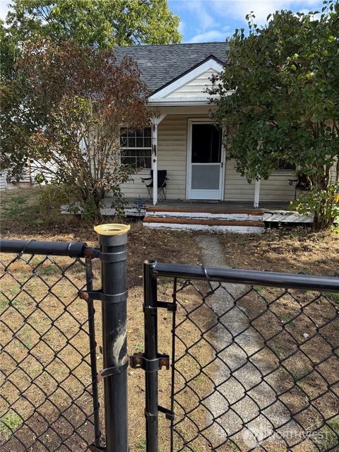 Photo of 6621 S Montgomery Street, Tacoma, WA 98409 (MLS # 2448459) Photo of 6621 S Montgomery Street, Tacoma, WA 98409 (MLS # 2448459)