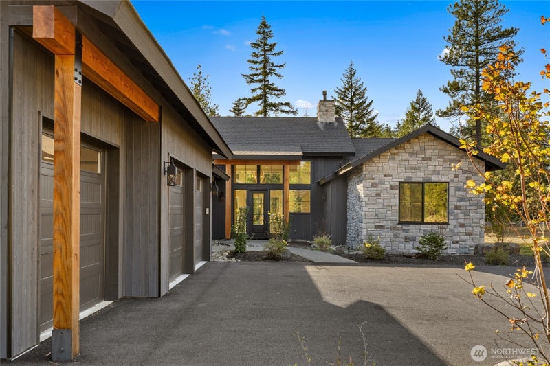 1680 Wanawish Loop