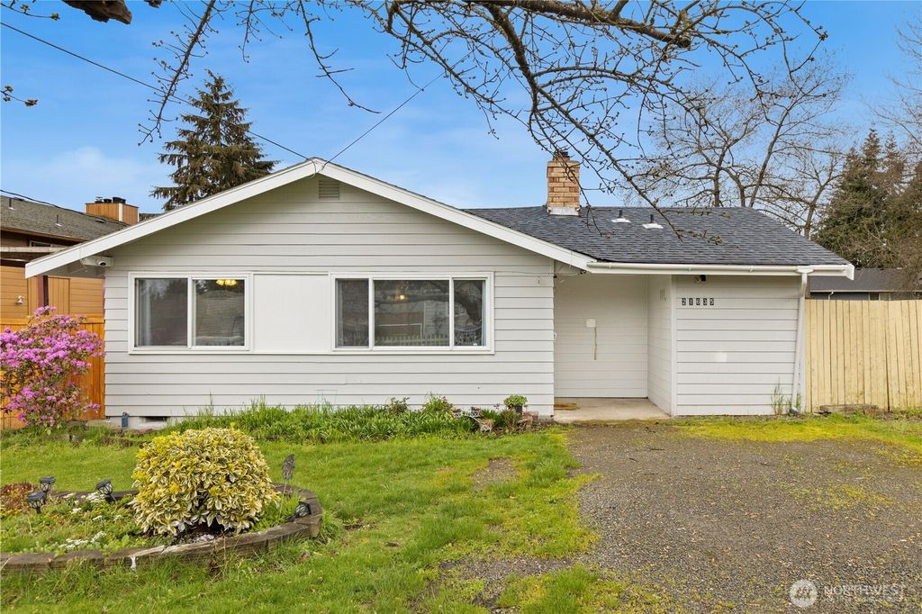 Photo of 21635 31st Avenue S, Des Moines, WA 98198 (MLS # 2351568)