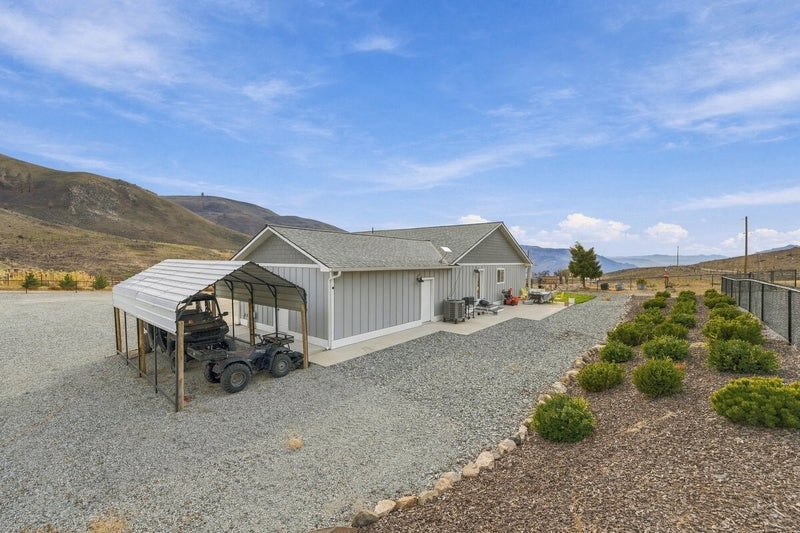 9 Buyas Drive
