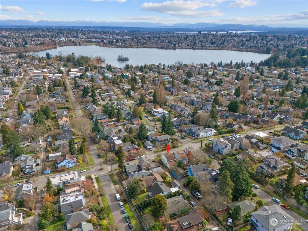 Photo of 7209 Dayton Avenue N, Seattle, WA 98103 (MLS # 2200539)