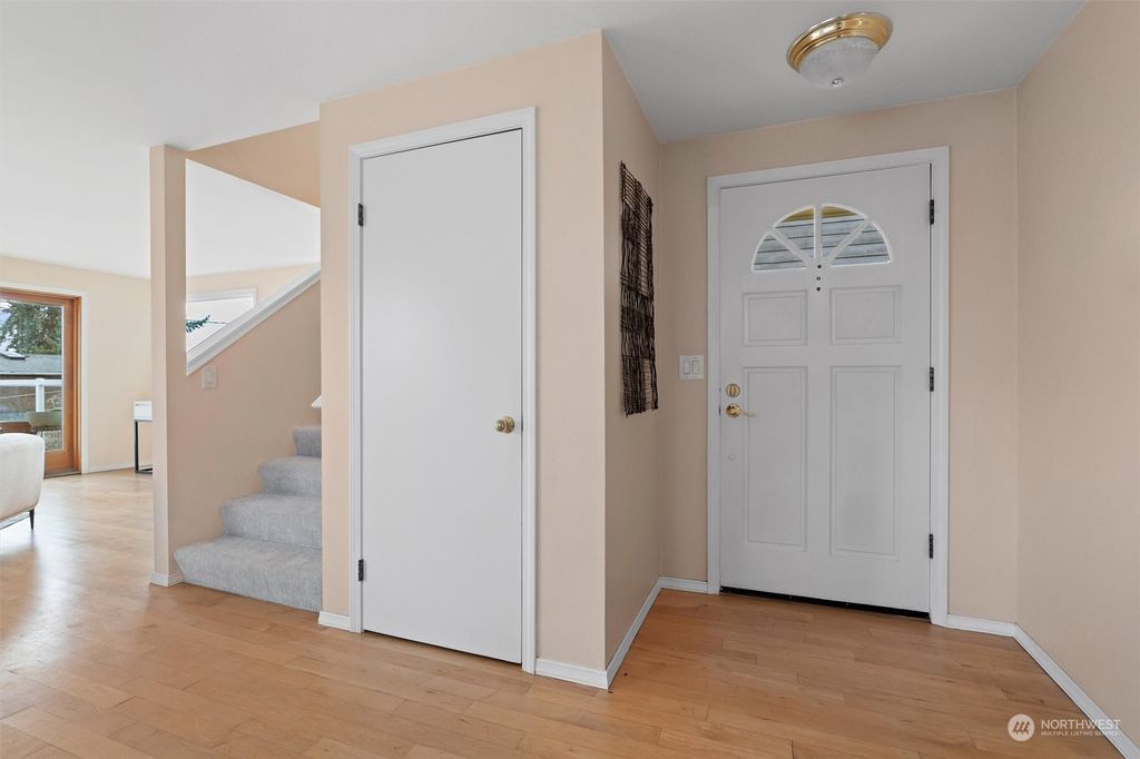 Photo of 7209 Dayton Avenue N, Seattle, WA 98103 (MLS # 2200539)