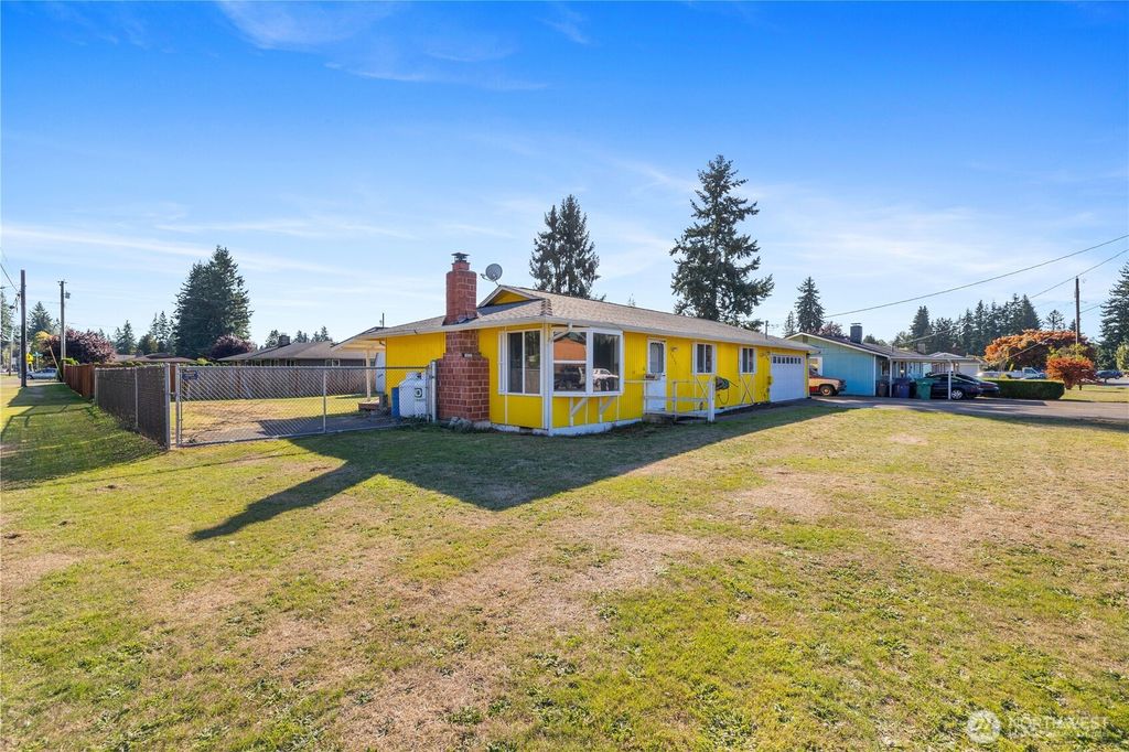 Photo of 5026 135th Place NE, Marysville, WA 98271 (MLS # 2436609)