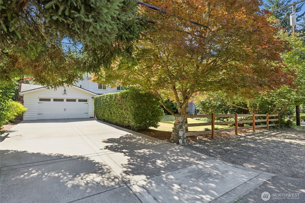 Photo of 4712 90th Avenue SE, Mercer Island, WA 98040 (MLS # 2404118)