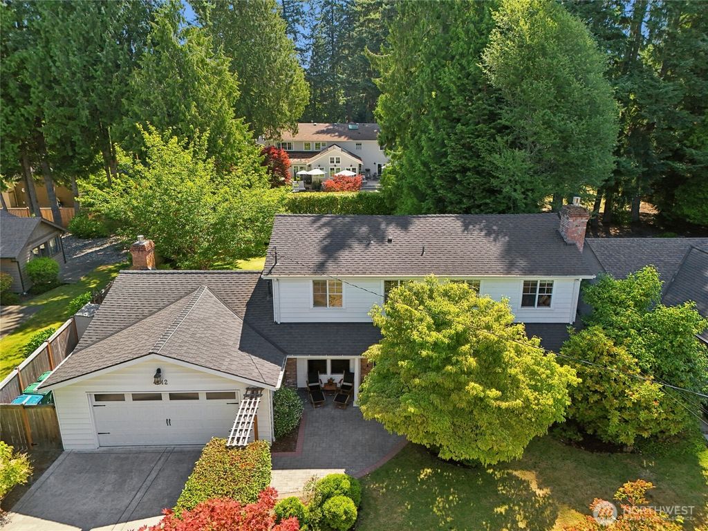 Photo of 4712 90th Avenue SE, Mercer Island, WA 98040 (MLS # 2404118)
