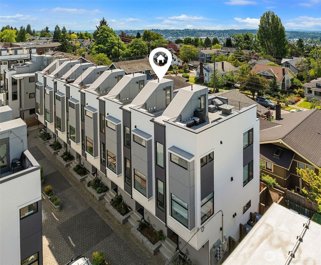 Photo of 6517 Phinney Avenue N #G, Seattle, WA 98103 (MLS # 2411591)