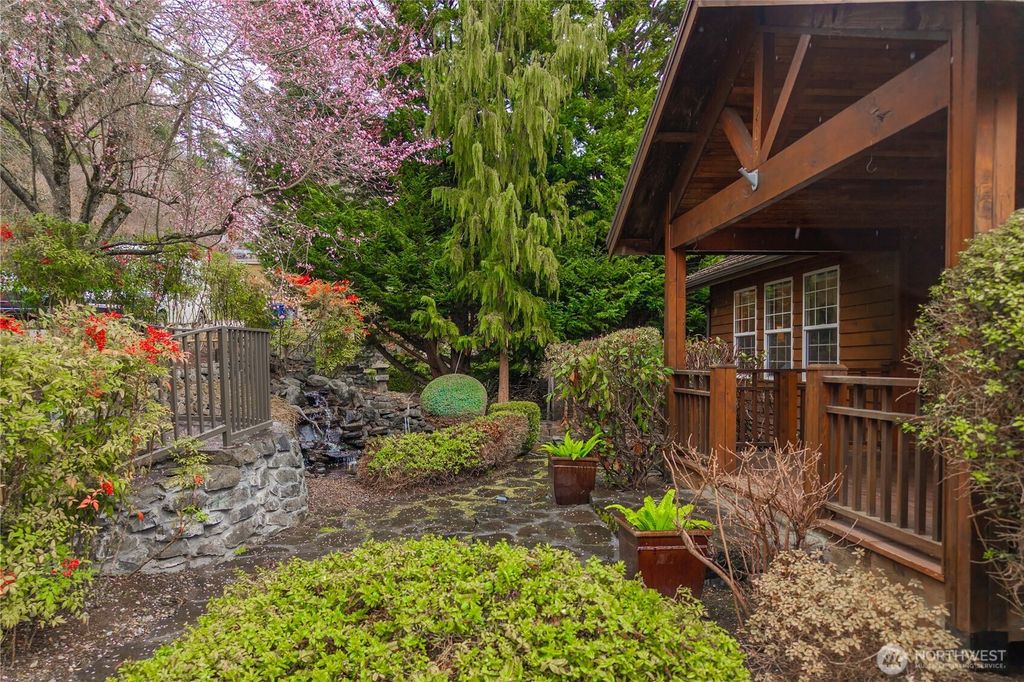 Photo of 205 Conant Drive N, Eatonville, WA 98328 (MLS # 2488373)