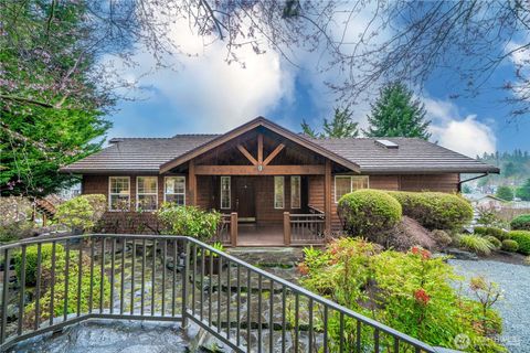 Photo of 205 Conant Drive N, Eatonville, WA 98328 (MLS # 2488373)