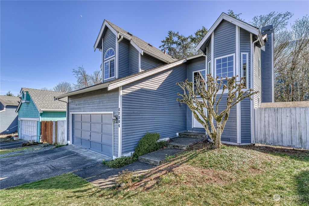 Photo of 27804 25th Dr S. Dr, Federal Way, WA 98003 (MLS # 2210784)