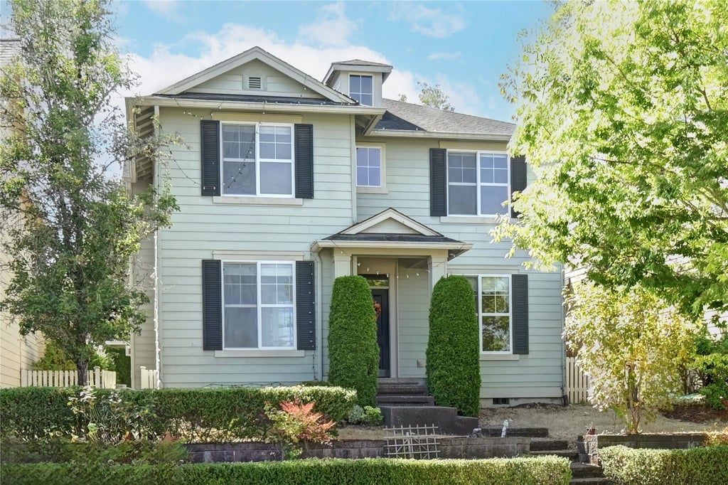 Photo of 18947 NE 68th Street, Redmond, WA 98052 (MLS # 2596733)