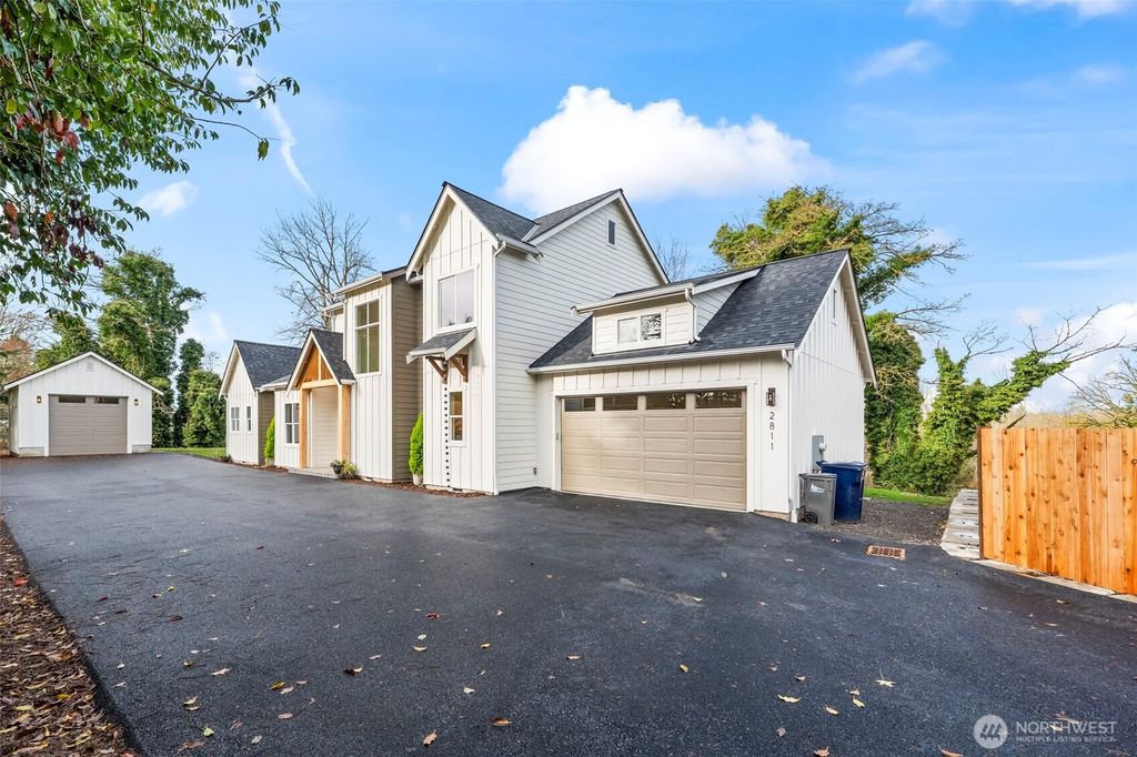 Photo of 2811 McHugh Avenue, Enumclaw, WA 98022 (MLS # 2459573)