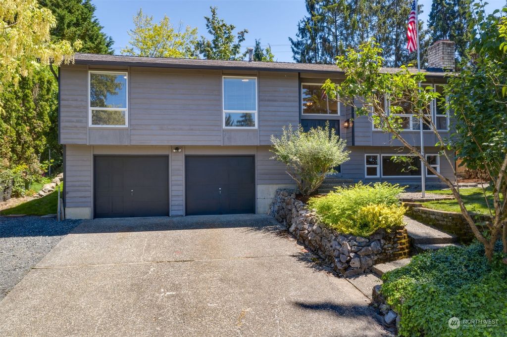 Photo of 5723 66th Avenue NE, Marysville, WA 98270 (MLS # 2255176)