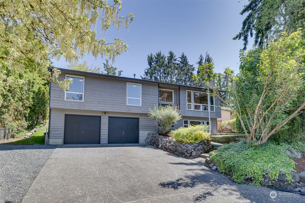 Photo of 5723 66th Avenue NE, Marysville, WA 98270 (MLS # 2255176)