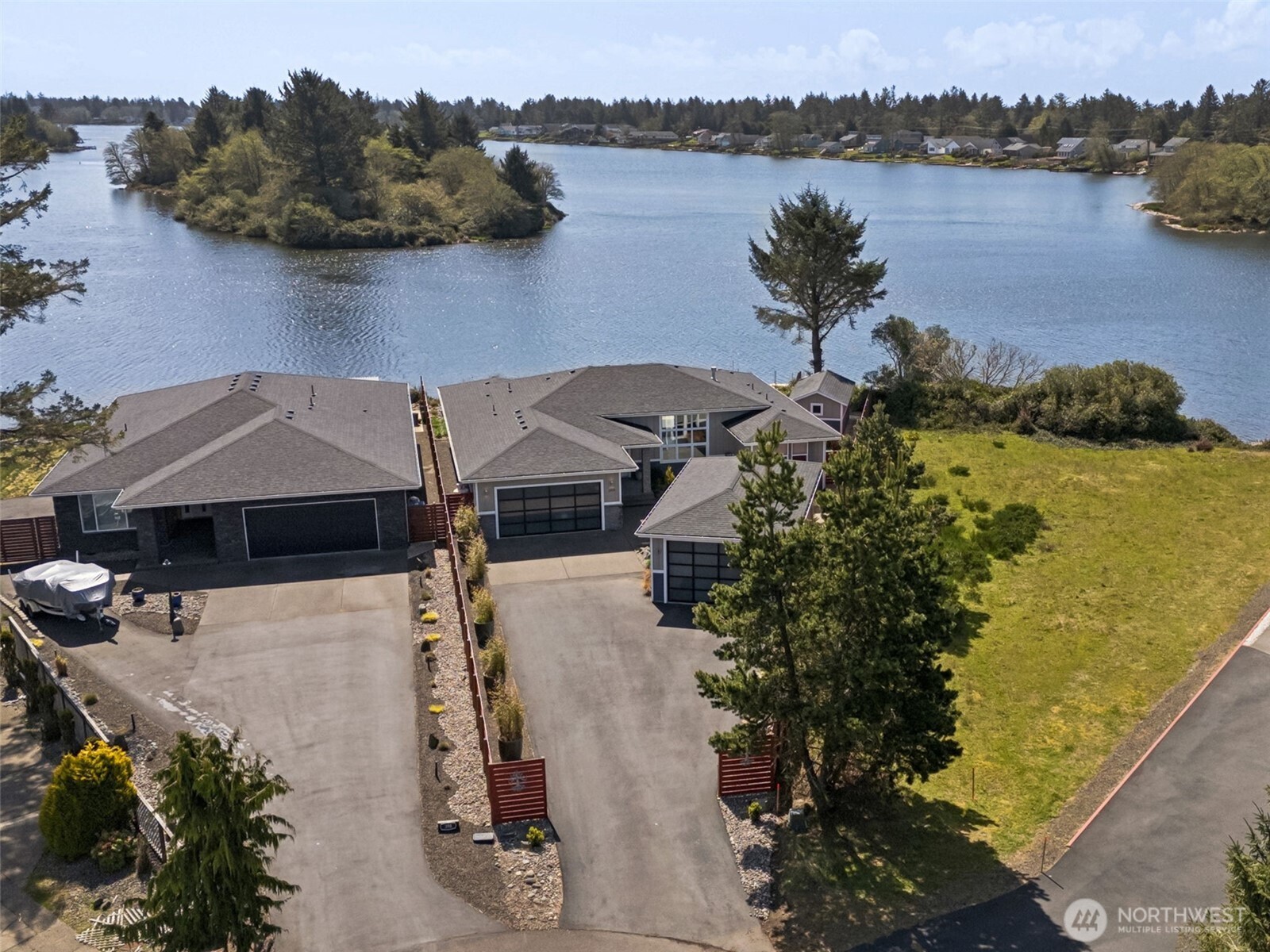 399 Eagle Nest Court SE