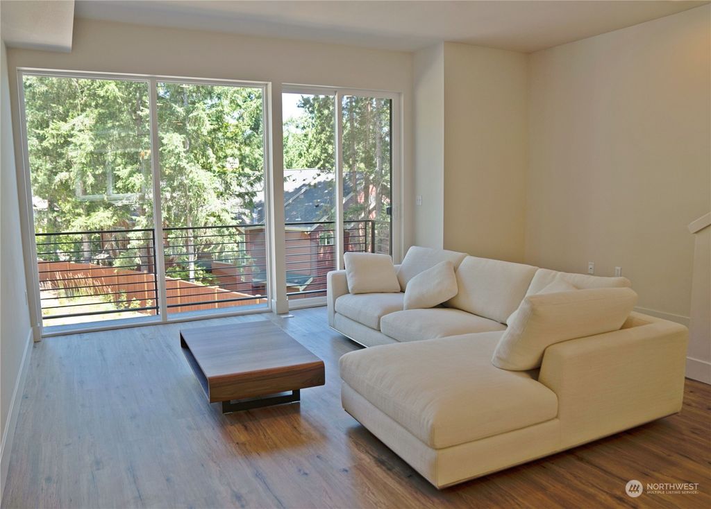 Photo of 17775 NE 95th Court, Redmond, WA 98052 (MLS # 2141073)