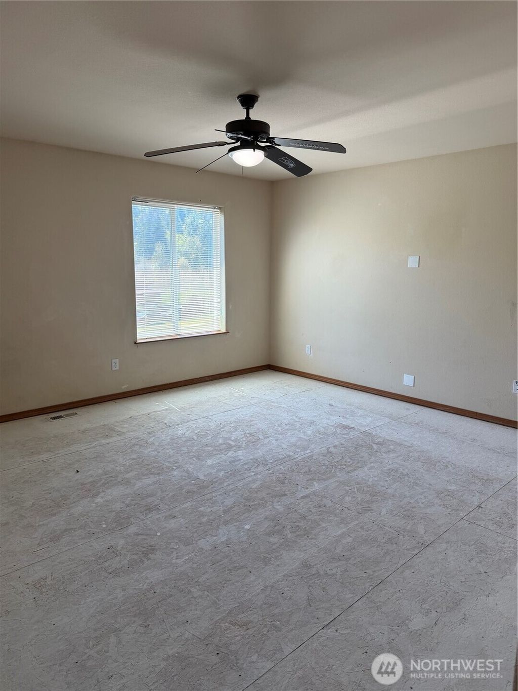 Photo of 20605 74th Avenue E, Spanaway, WA 98387 (MLS # 2516959)