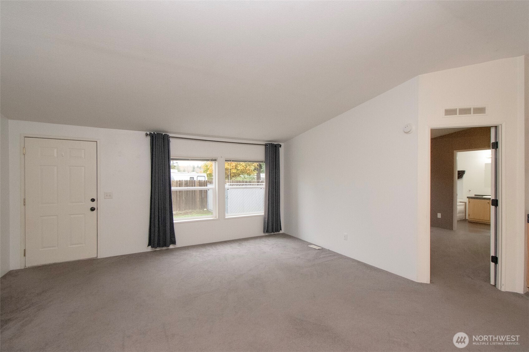 2826 E Myrtle Street