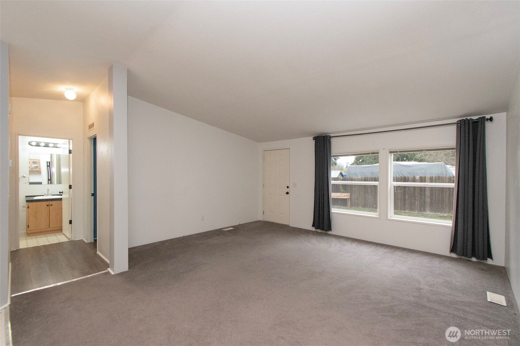 2826 E Myrtle Street