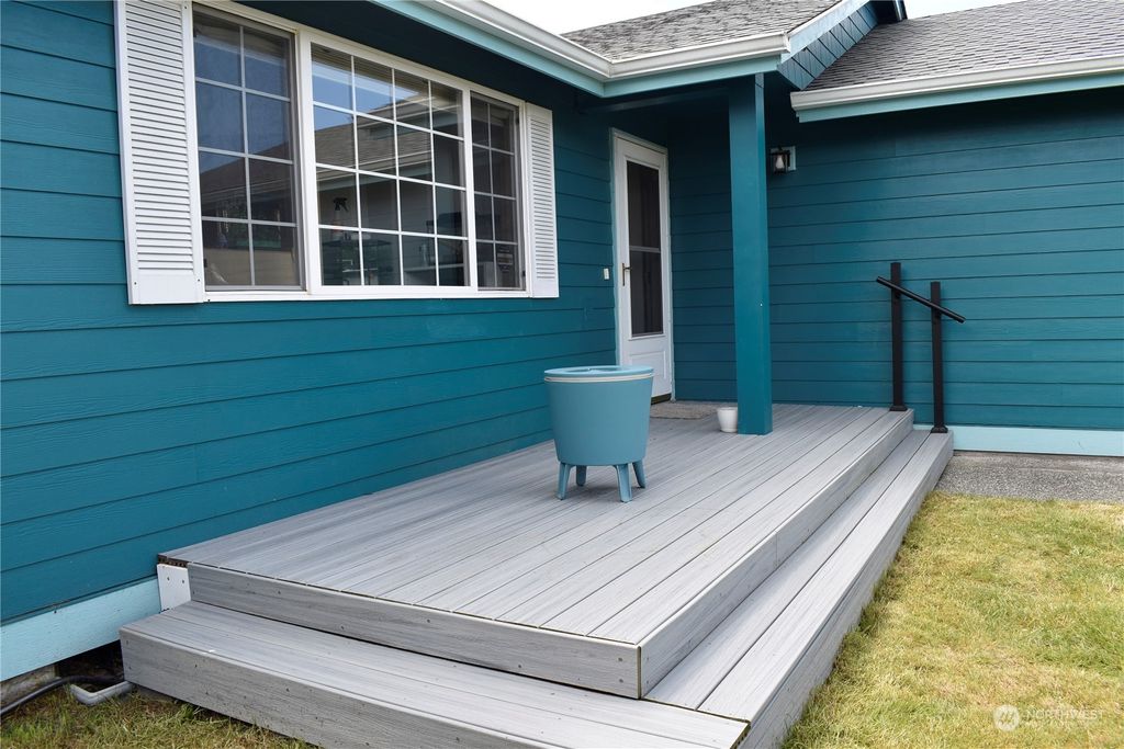 Photo of 5802 138th Place NE, Marysville, WA 98271 (MLS # 2243643)