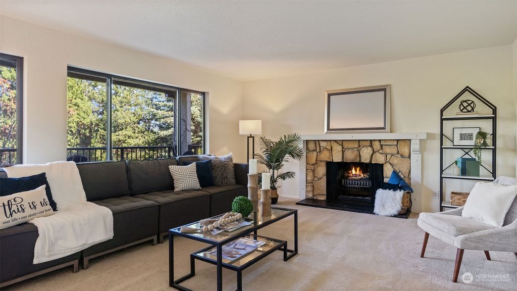 Photo of 17914 23rd Lane NE #204, Shoreline, WA 98155 (MLS # 2218245)