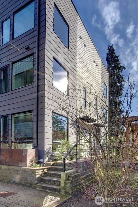 10710 Greenwood Avenue N Unit A, Seattle, WA 98133 - MLS#: 2348935