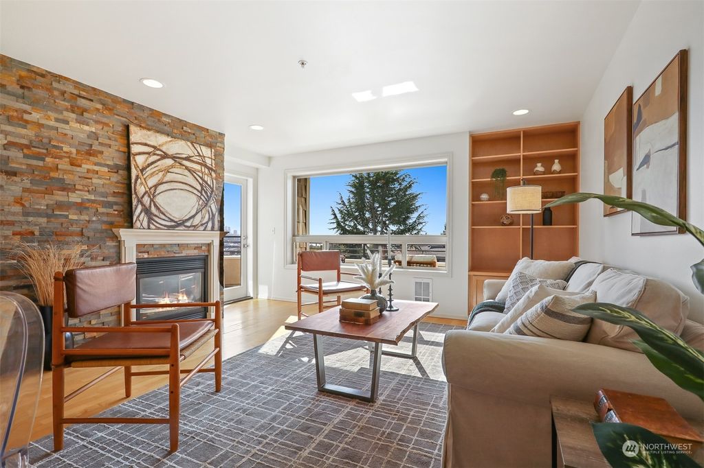 Photo of 2312 W Boston Street #302, Seattle, WA 98199 (MLS # 2297858)