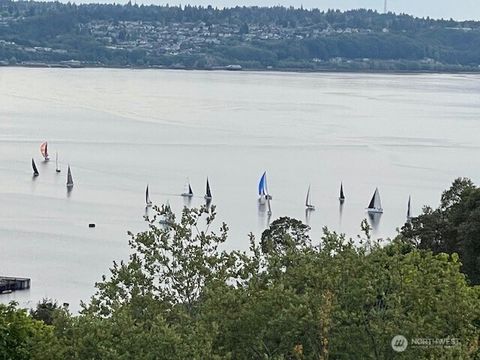 4329 Cliff Side Drive NE Tacoma WA 98422