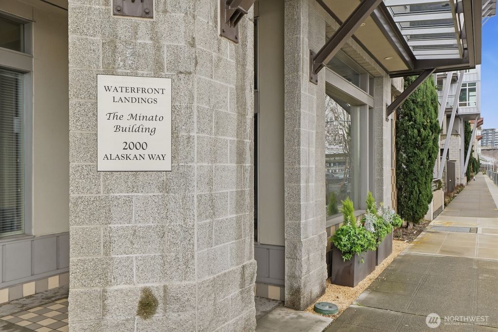 Photo of 2000 Alaskan Way #553, Seattle, WA 98121 (MLS # 2488901)