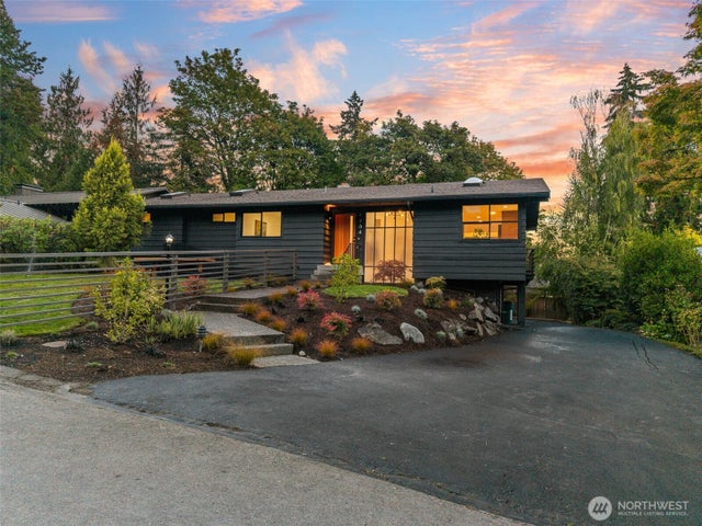 4234 NE 89th Street, Seattle