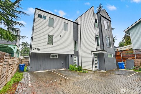 Photo of 933 N 91st Street #B, Seattle, WA 98103 (MLS # 2503319)