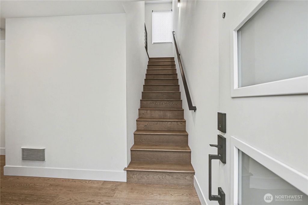 Photo of 933 N 91st Street #B, Seattle, WA 98103 (MLS # 2503319)