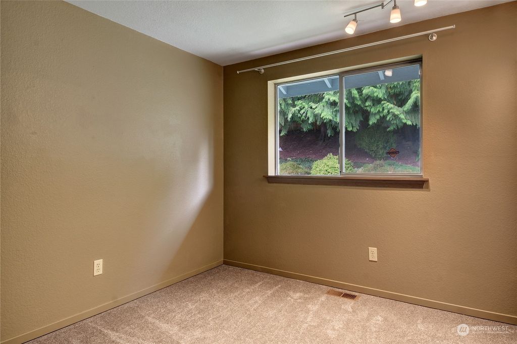 listing image 9363281662762129183