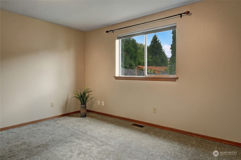 listing image 9365624447791561434