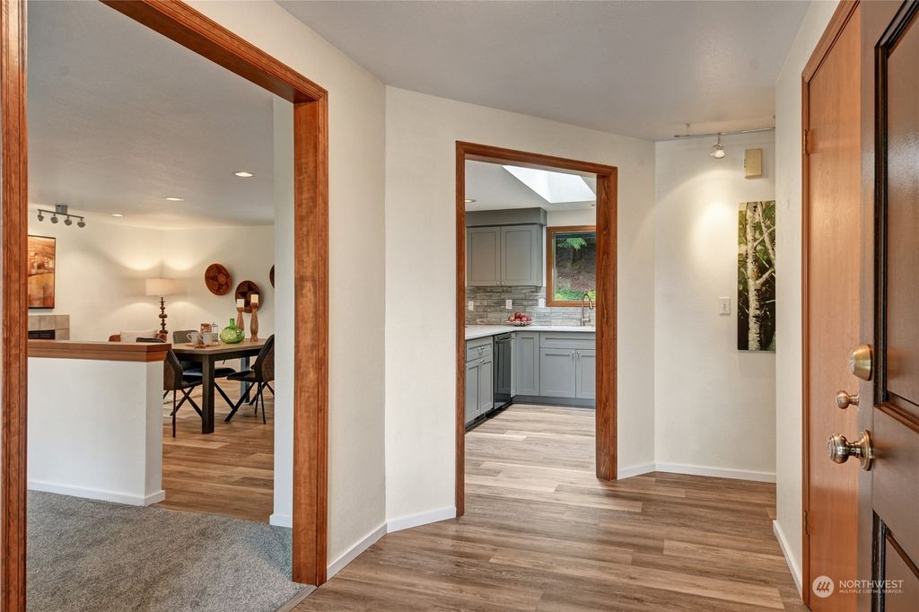 listing image 9362397772787020854