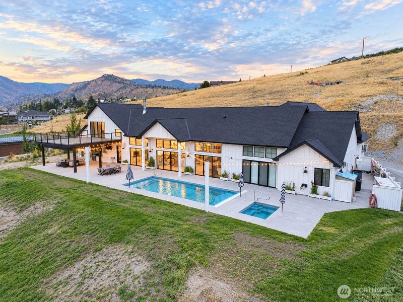 4795 Chelan Boulevard