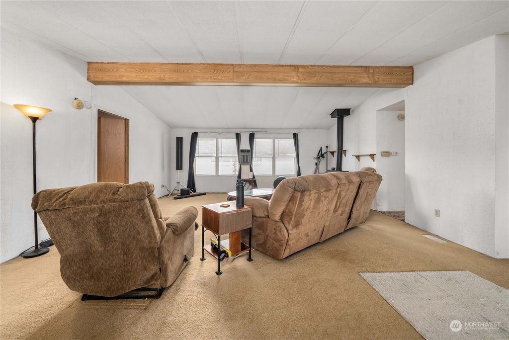 Photo of 406 Chicago Boulevard S, Pacific, WA 98047 (MLS # 2283034)